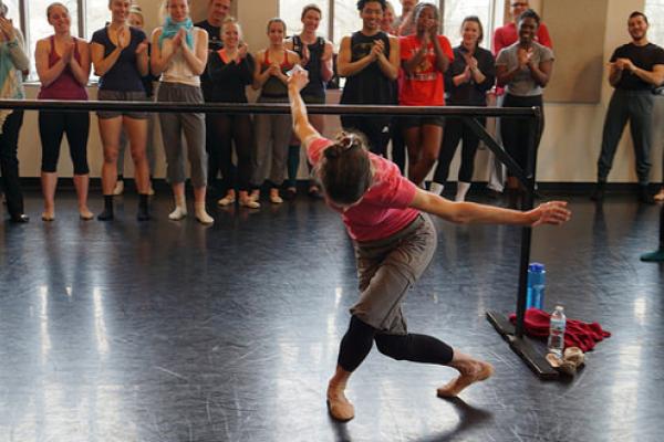 Karen Eliot performs for students.